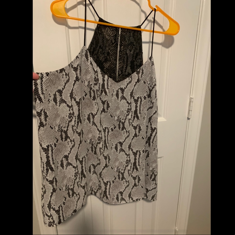EXPRESS—Reversible keyhole back tank top